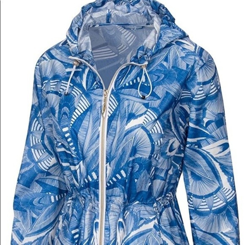 Greg Norman Women’s Blue and White Jacket Windbreaker